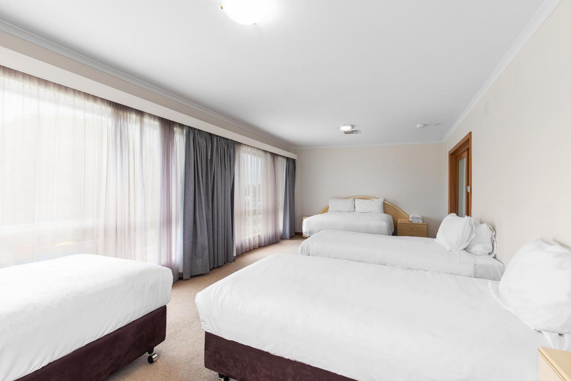 เดอะ คอมโมดอร์ Motel เมาท์แกมเบีย ห้อง รูปภาพ